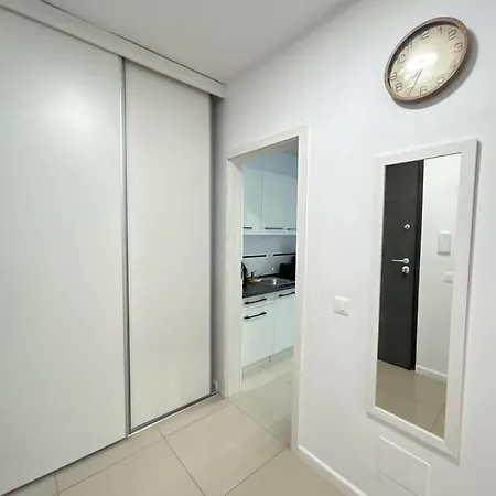 Urban Retreat With Balcony At Exigent Plaza - 06 Appartement Boekarest