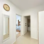 Urban Retreat With Balcony At Exigent Plaza - 06 アパート