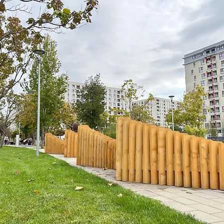 Urban Retreat With Balcony At Exigent Plaza - 06 *
