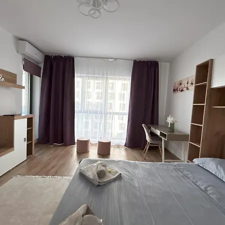 Urban Retreat With Balcony At Exigent Plaza - 06