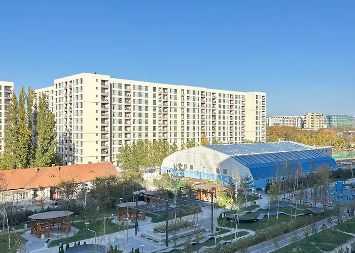 Urban Retreat With Balcony At Exigent Plaza - 06