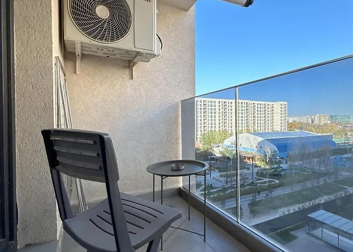 Urban Retreat With Balcony At Exigent Plaza - 06